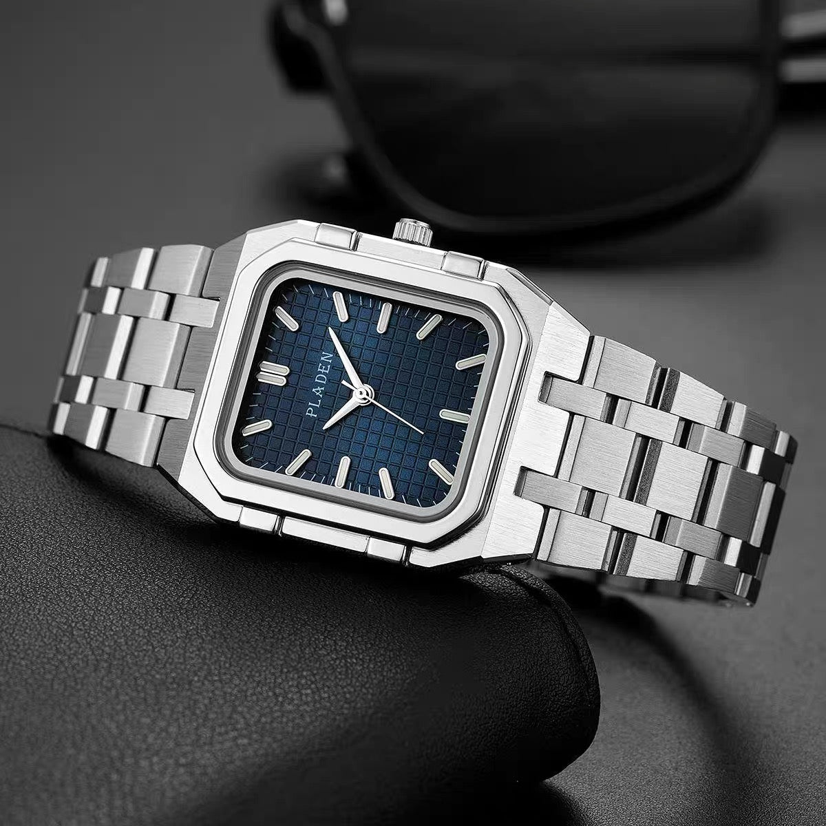 Pladen watch
