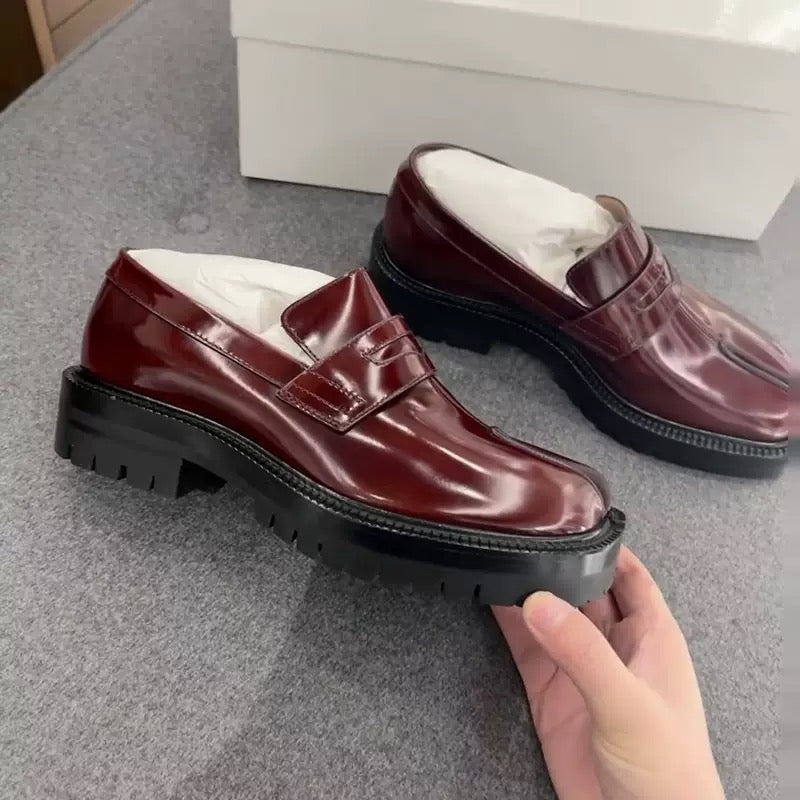 Tabby shoe