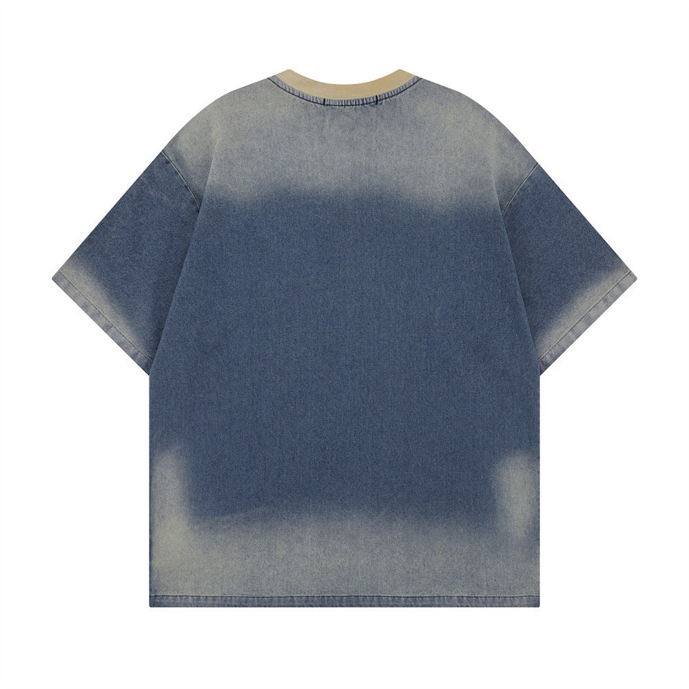 Short-sleeved t-shirt featuring "UNAD" letter embroidery