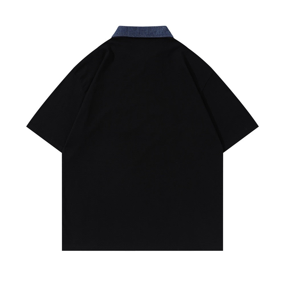 Short-sleeved polo shirt featuring a denim collar