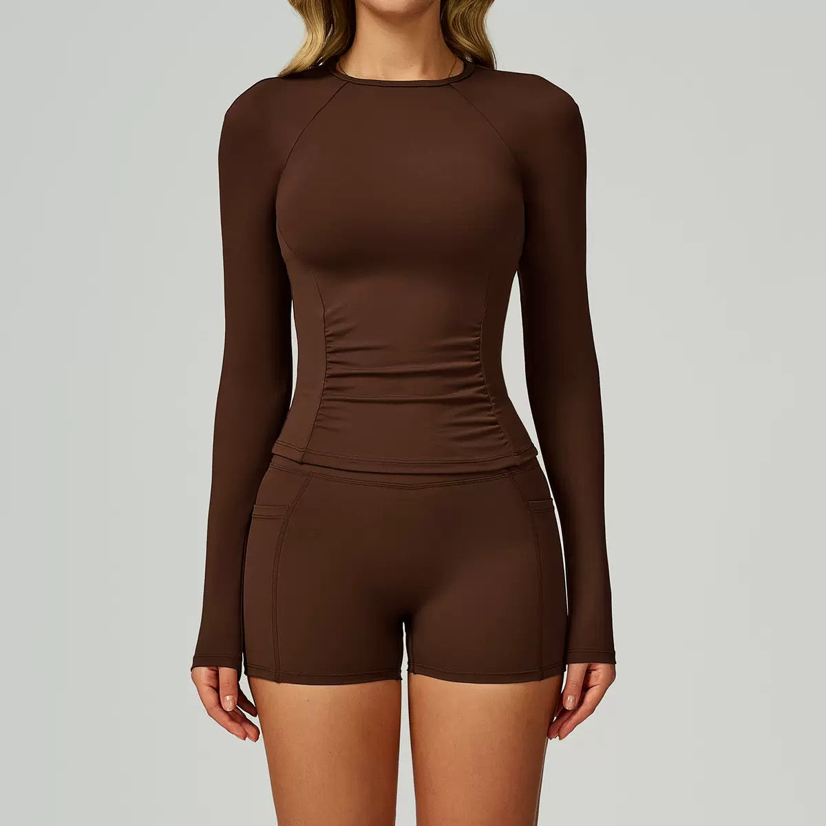 Seamless long-sleeve top and short Active wear